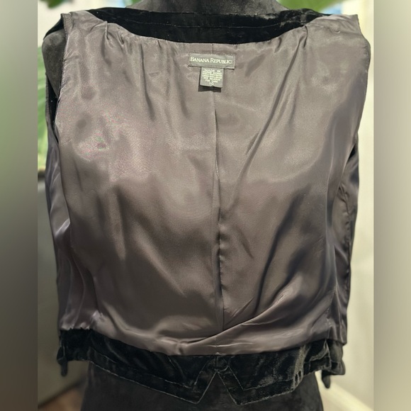 Vintage Banana Republic Velvet Beaded
Vest 90s Flair Size 10 - Picture 11 of 16